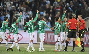 Argentina beat Mexico 3-1 to face Germany in quarters