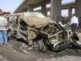 Iraqi justice minister escapes car bomb attack