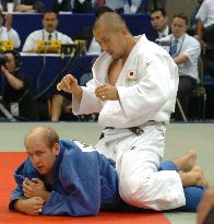 Suzuki wins 100-kg title at world judo championships