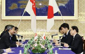 Japanese, Singapore foreign ministers hold talks in Tokyo
