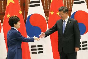 Xi shows opposition to THAAD deployment in S. Korea