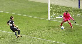 Soccer: Japan's Asano scores opener against Australia in World Cup qualifier