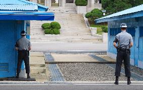 N. Korean soldier shot while defecting to S. Korea at border village