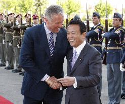 Japanese PM Aso meets with Czech PM Topolanek in Prague