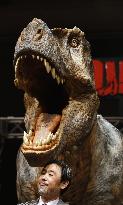 8-meter-long artificial tyrannosaurus unveiled