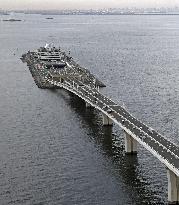 Tokyo undersea tunnel marks 20th anniversary