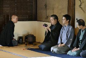 Name-taking ceremony for Omotesanke tea-ceremony school