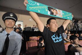 Chinese fans at AKB48 concert in Shanghai