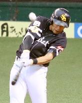 Yanagita leads Hawks to Pacific League pennant
