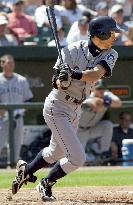 Ichiro heating up, Mariners rally over Orioles