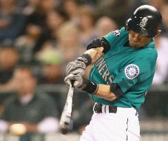 Mariners' Ichiro vs. A's