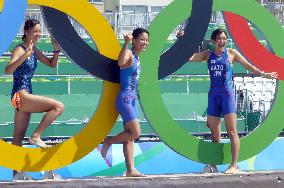 Olympics: Photo op for triathletes