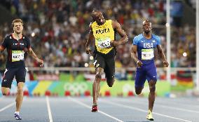 Olympics: Bolt wins 200m to complete sprint double