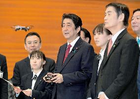 Abe apologizes over minister's remarks on Fukushima evacuees
