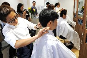 Japan's barber shop chain opens its 1st branch in N.Y.