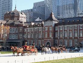 Carriage carries new envoy to Imperial Palace