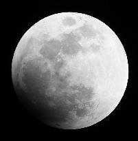 Total lunar eclipse observed in Japan