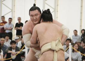 Sumo: grand champion Hakuho