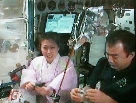 Japan astronauts make sushi in space