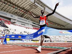 Kenya's Kibet wins gold in men's marathon at world championships