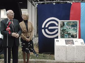 Gorbachev unveils his monument