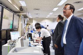 Sri Lankan disaster management chief visits Japan's weather agency