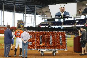 Celebration for Ichiro reaching 3,000 major league hits