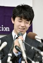 Youngest shogi star matches Japan record with 28th win