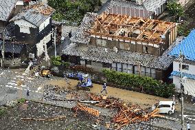 Suspected tornado hits western Japan