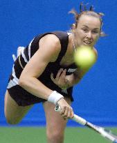 Hingis advances to semifinals at Toray Pan Pacific Open