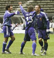 Nakata the savior as Japan hold Bosnia in friendly