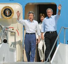 Koizumi visits Elvis home