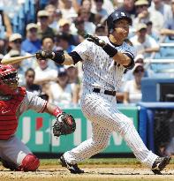 H. Matsui hits 11th homer, Matsuzaka roughed up