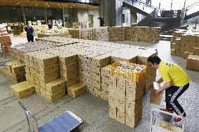 Food in short supply in quake-hit southwestern Japan