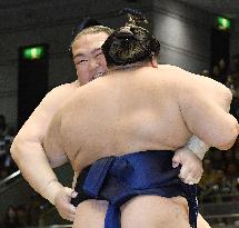 Sumo: Stablemates Kisenosato, Takayasu lead Spring sumo with 7 wins