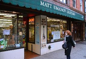 Guitar shop in New York