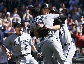 White Sox's Humber throws perfect game