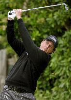 Mickelson plays U.S. Open