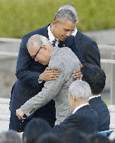 Obama meets with hibakusha in Hiroshima