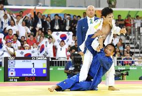 Olympic scenes: Japan's Ebinuma fails in gold bid