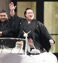 Sumo: New Year champ Kisenosato beats Hakuho, set for yokozuna