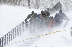 8 boys show no vital signs after avalanche, over 30 injured