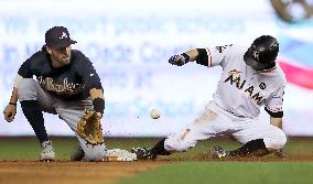 Baseball: Ichiro at Marlins game against Braves