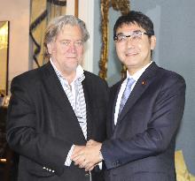 Bannon meets special advisor to Abe