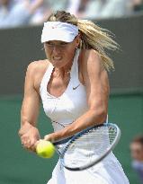 Sharapova advances to Wimbledon quarterfinals