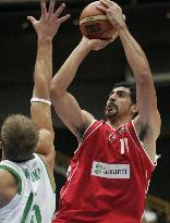 Turkey comes from behind to defeat Lithuania at world basketball