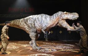 8-meter-long artificial tyrannosaurus unveiled