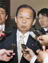 LDP heavyweight to attend forum in China, hand letter from Abe to Xi