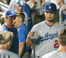 Darvish deals in Dodgers' debut