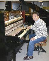 Hiroshima group looking for sponsors to use A-bombed piano